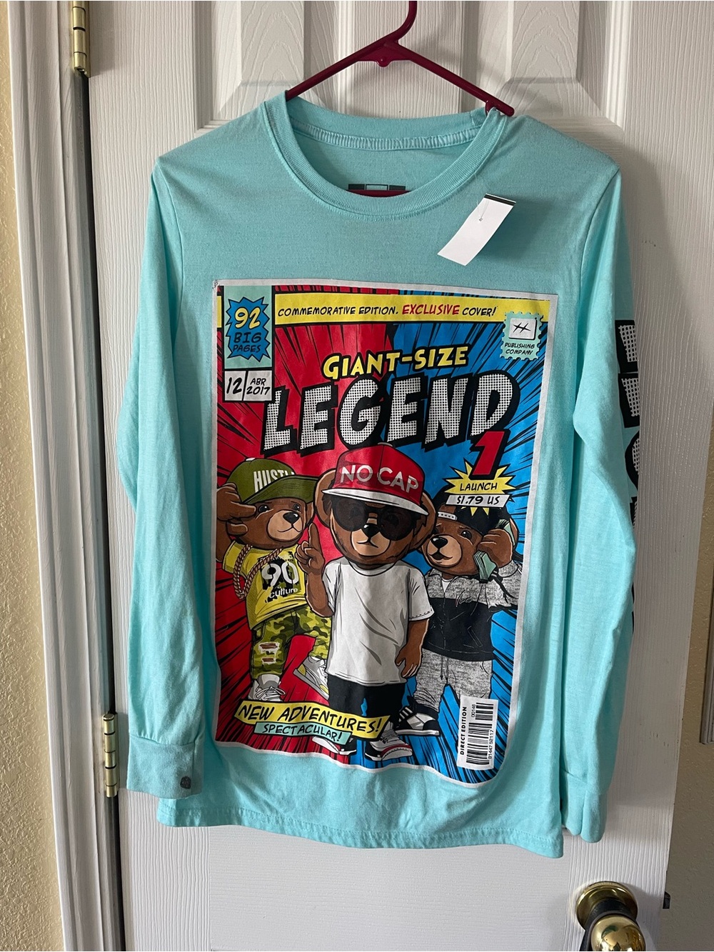 Unisex Long-Sleeve 'Legend' Graphic Tee - Light Aqua